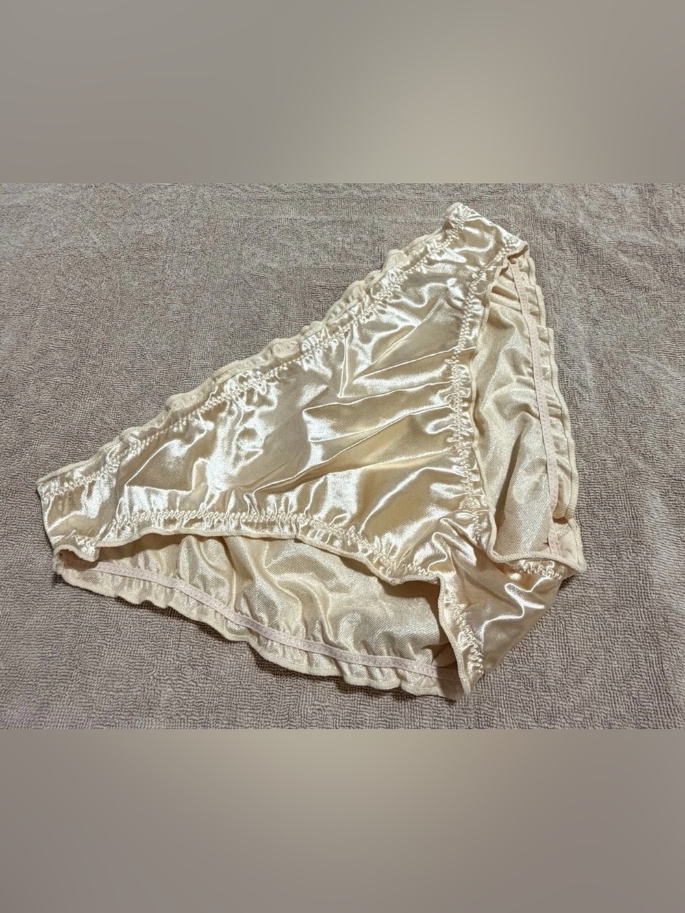 VTG Liquid Satin Bikini Panty Sissy Brief Beige Cream XL Slippery Silky READ